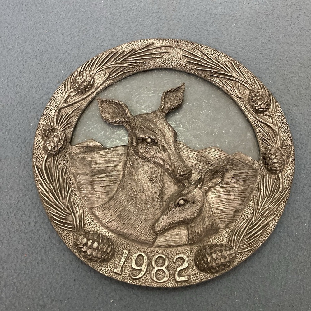 Michael Ricker Pewter w/Clear Etched Glass 1982 Mother's Day Deer Plate 170